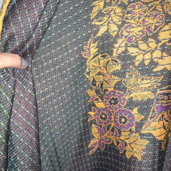 LAST ONE- Paisley Ruana - Picture 5 of 6